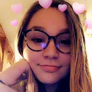 Meet your Posher, Hailey